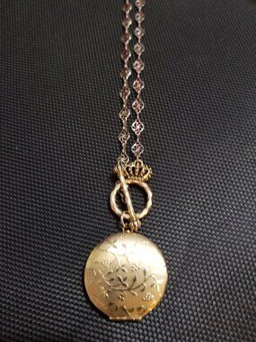Vintage Gold-Crown-Toggle-Clasp-Locket Necklace